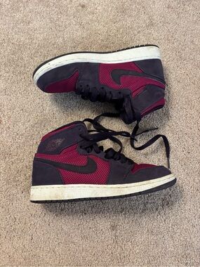 Nike Air Jordan 1 Retro High GG 'True Berry'